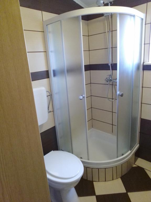 Tomek Apartment วีร์ ภายนอก รูปภาพ