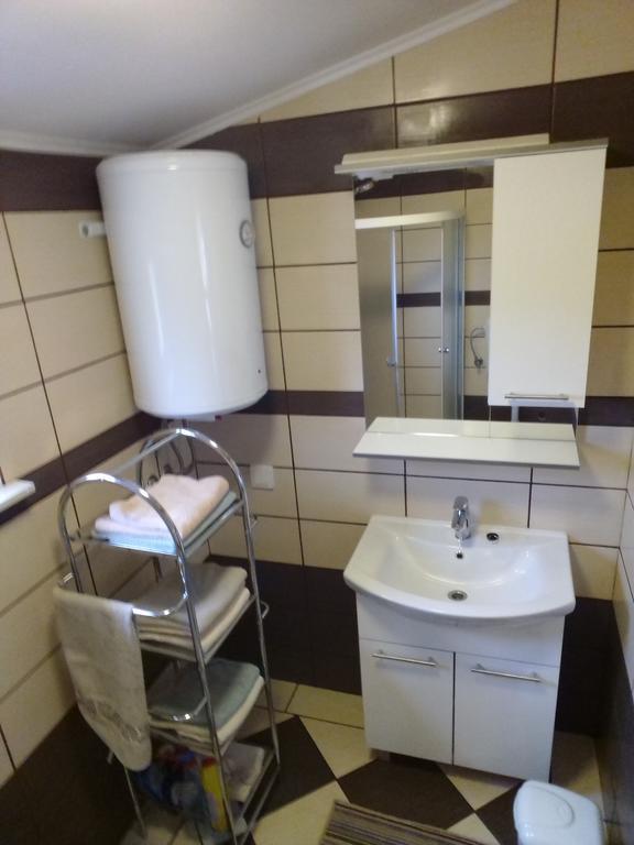 Tomek Apartment วีร์ ภายนอก รูปภาพ