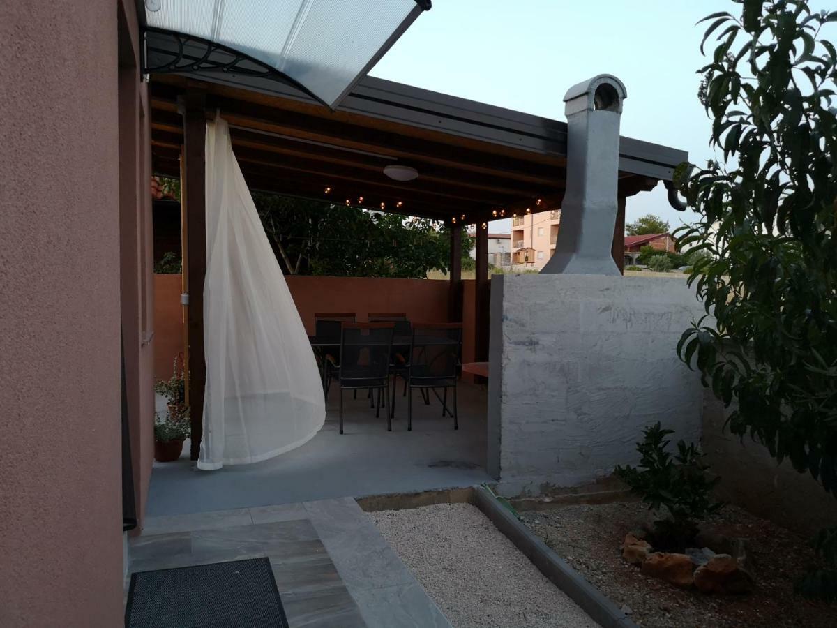 Tomek Apartment วีร์ ภายนอก รูปภาพ